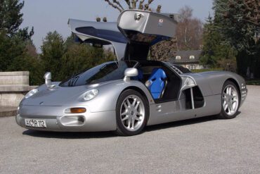 Isdera Commendatore 112i